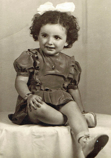 Fanny daughter Loretta circa 1944 .jpg