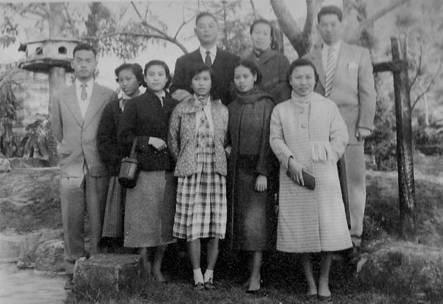 1947 - Wan Family.jpg